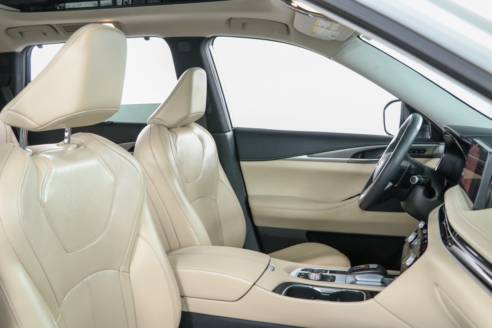 Used 2023 INFINITI QX60 Luxe w/ Cargo Package AWD/4WD image 28