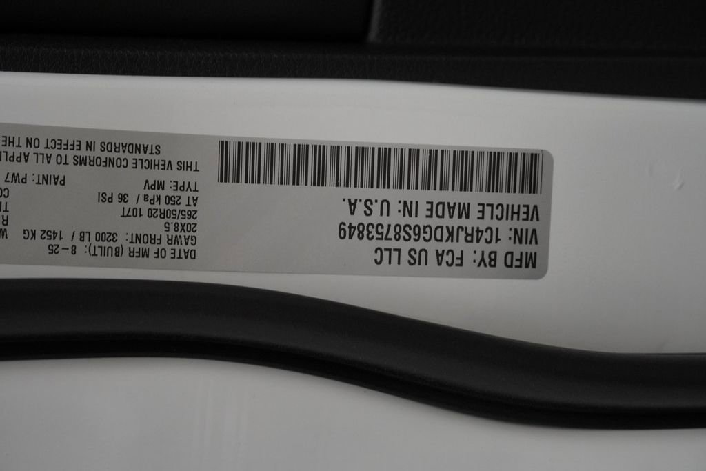 New 2025 Jeep Grand Cherokee L Overland image 40