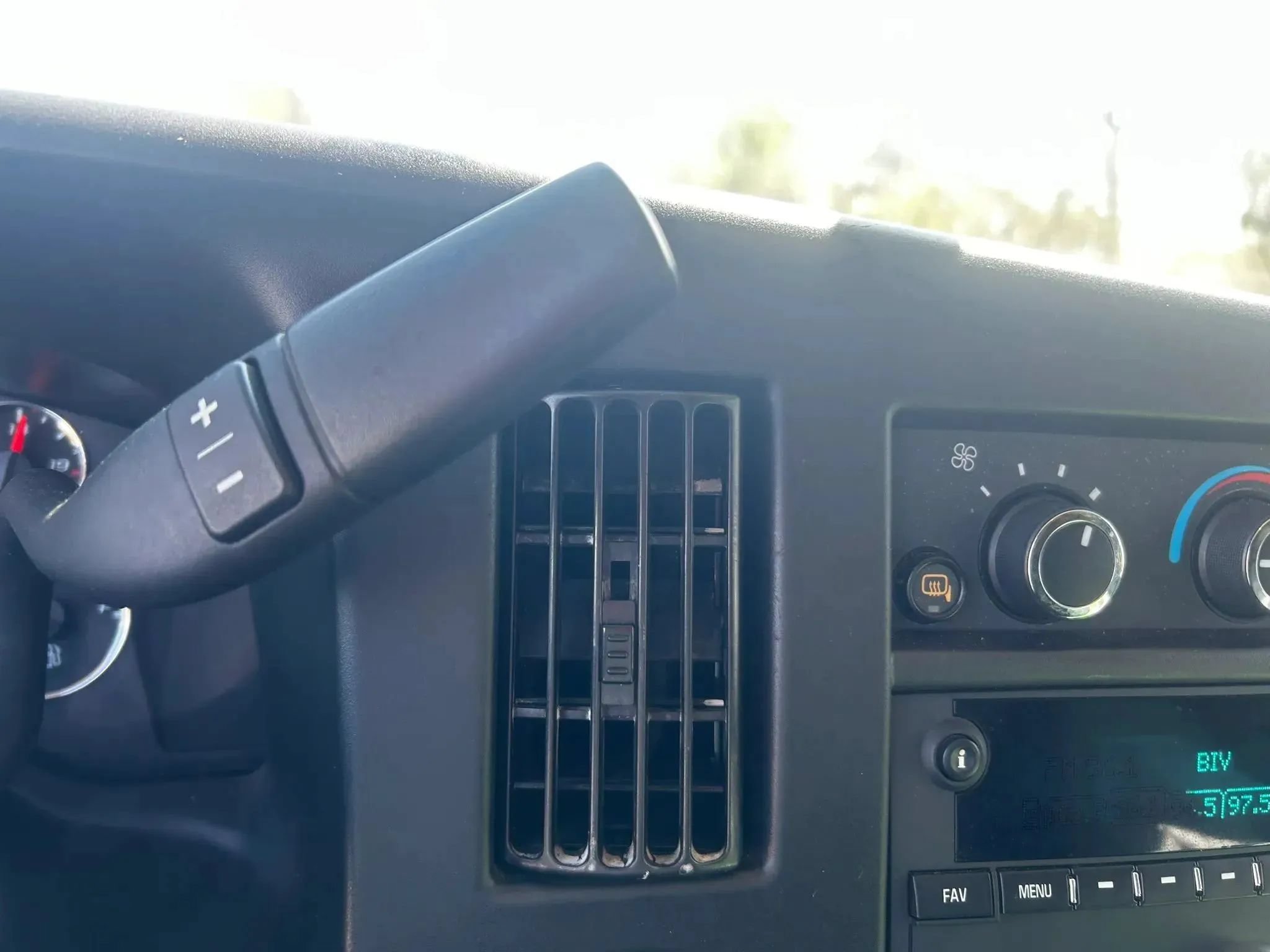Used 2023 Chevrolet Express 2500 RWD image 13