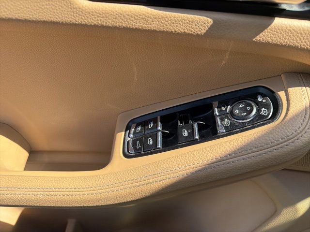 Used 2017 Porsche Macan S AWD/4WD image 22