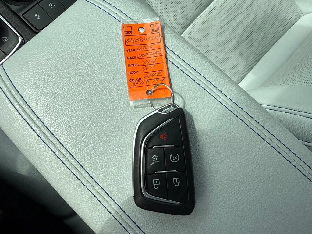 Used 2025 Cadillac XT4 Sport AWD/4WD image 34