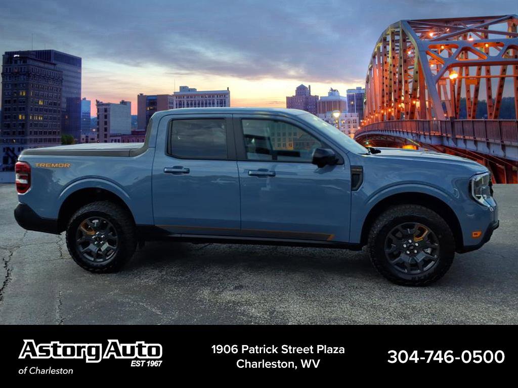 Used 2025 Ford Maverick Tremor image 2