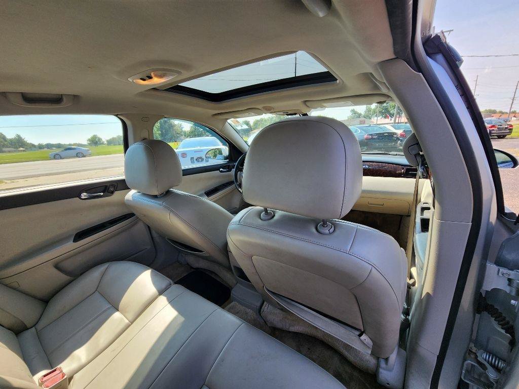 Used 2012 Chevrolet Impala LTZ FWD image 20