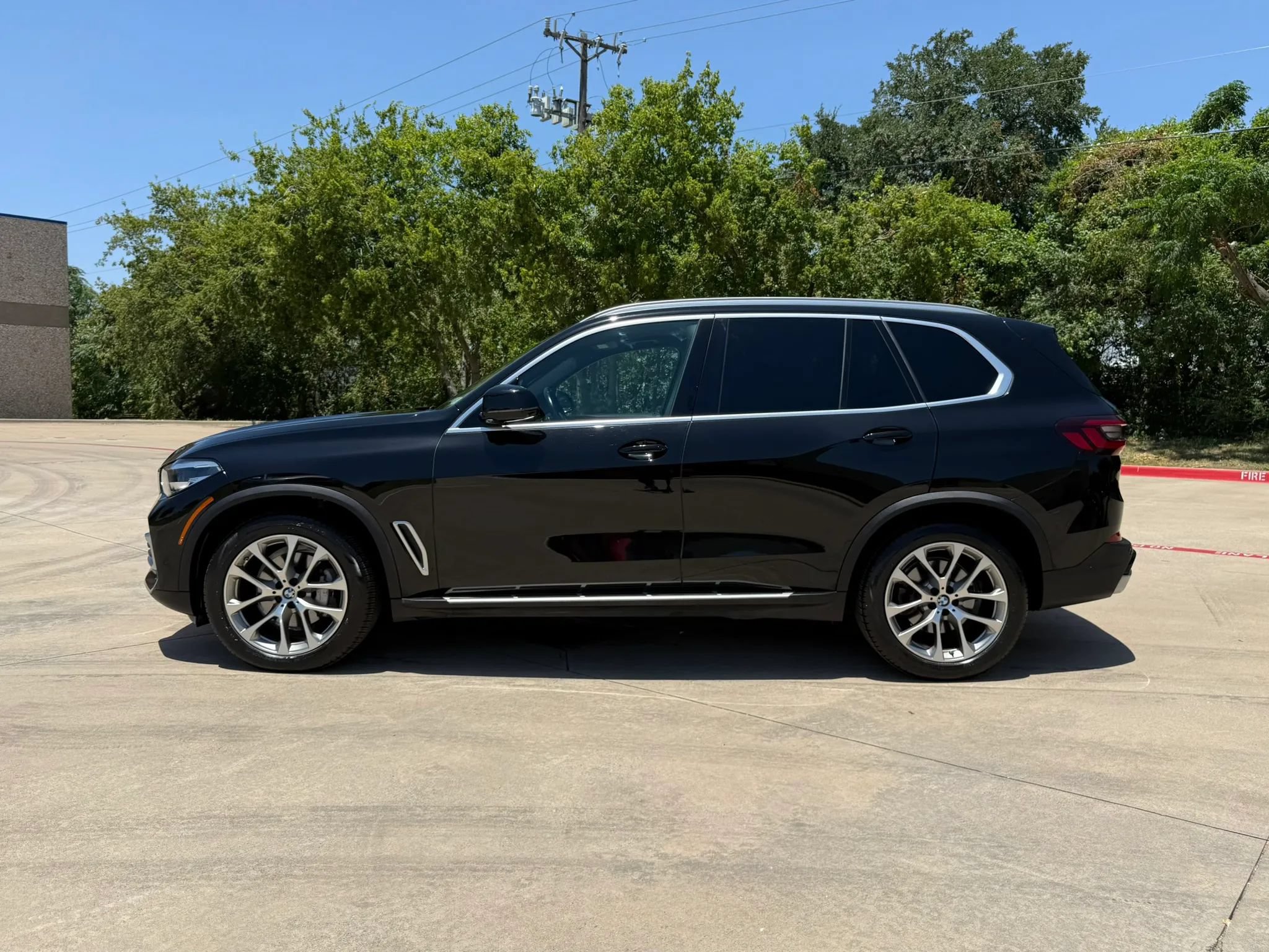 Used 2023 BMW X5 xDrive40i AWD/4WD image 3