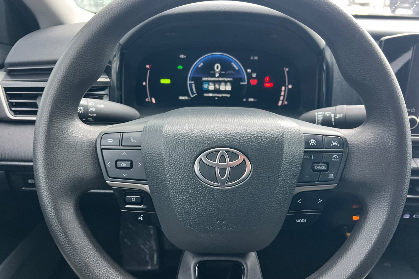 Certified 2025 Toyota Camry LE w/ Convenience Package image 19