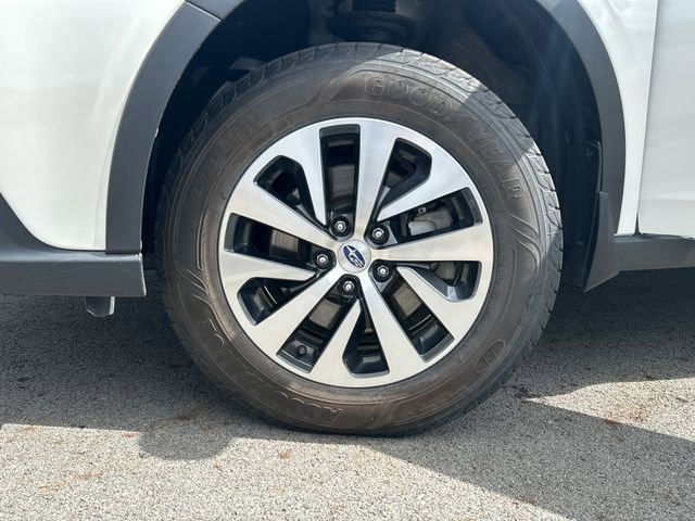 Used 2022 Subaru Outback Premium AWD/4WD image 29