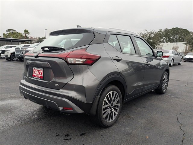Used 2022 Nissan Kicks SV image 4