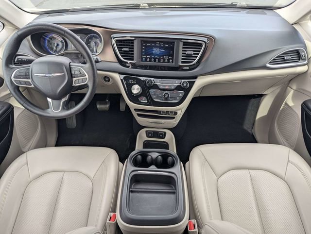 Used 2021 Chrysler Voyager Lxi image 15