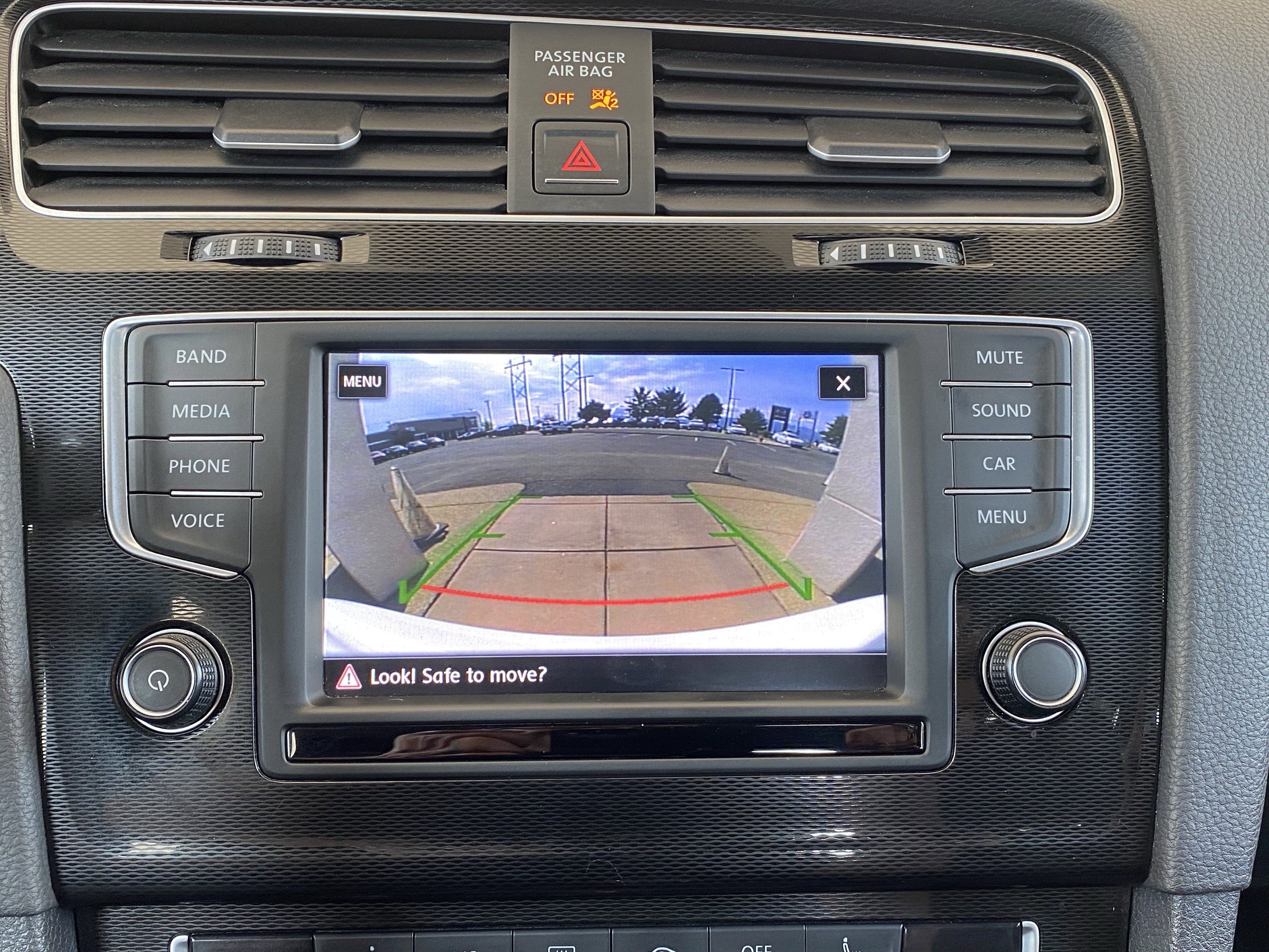 Used 2017 Volkswagen GTI Sport image 4