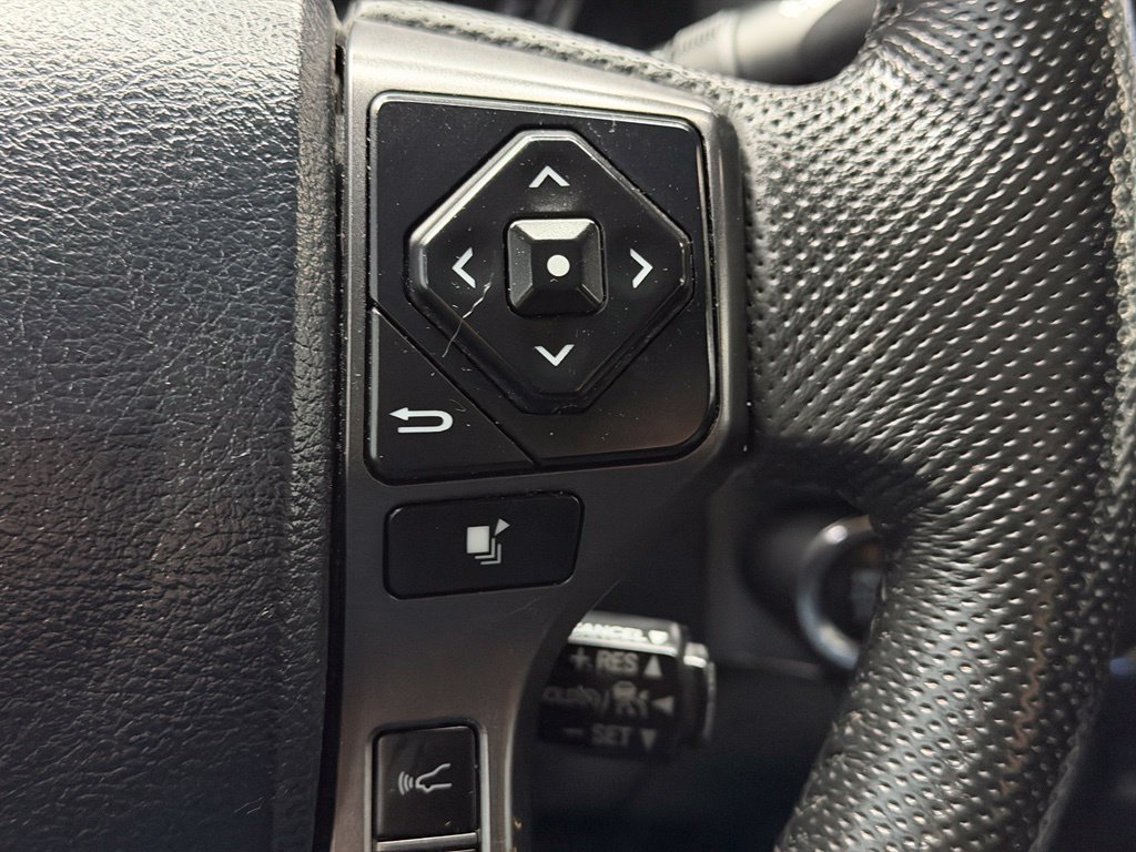 Used 2020 Toyota Tacoma TRD Sport w/ Technology Package AWD/4WD image 28