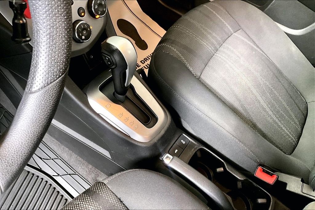 Used 2019 Chevrolet Sonic LT FWD image 17