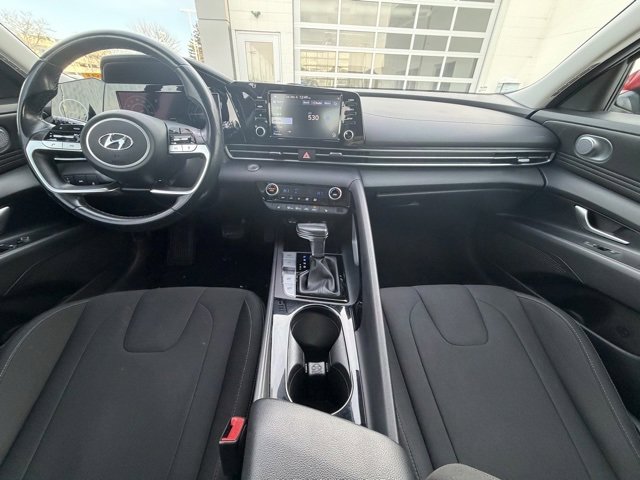 Certified 2021 Hyundai Elantra SEL w/ Convenience Package image 16