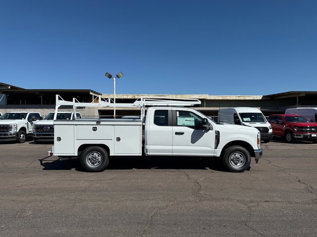 New 2026 Ford F250 XL w/ XL Chrome Package image 2