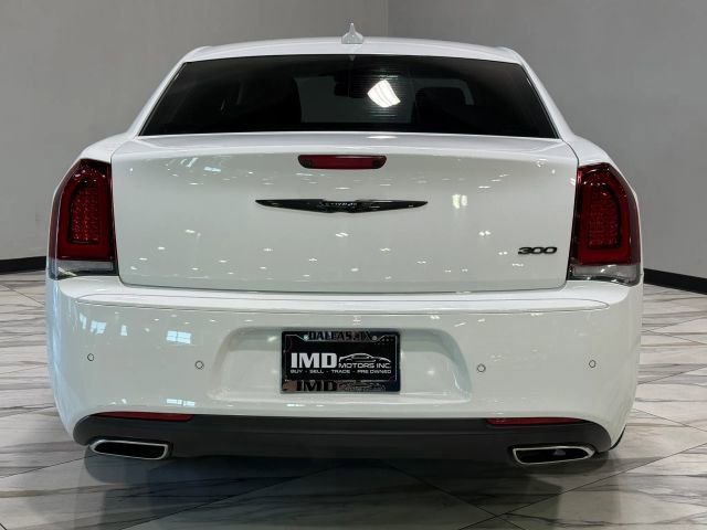Used 2023 Chrysler 300 Touring L w/ Popular Equipment Group RWD image 7