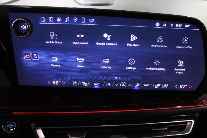 Used 2024 Chevrolet Traverse RS image 4