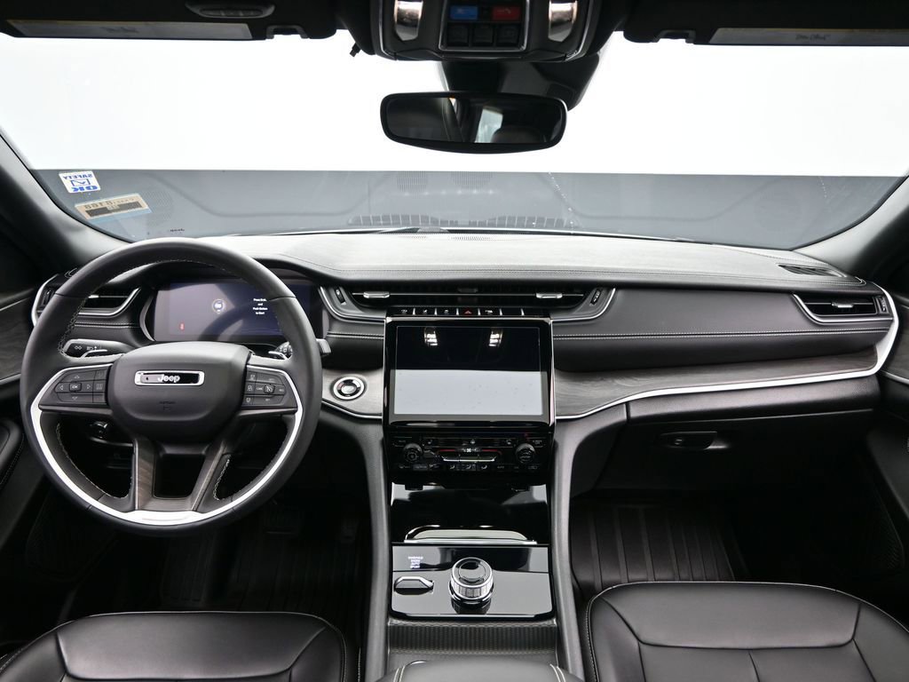 Used 2024 Jeep Grand Cherokee L Limited w/ Trailer Tow Package image 29