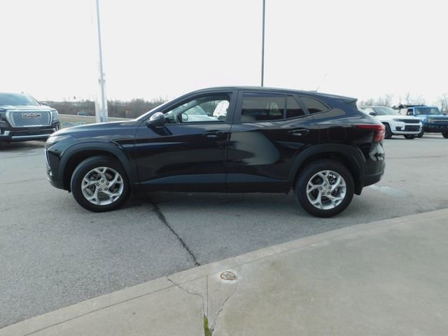 Used 2024 Chevrolet Trax LS w/ LS Convenience Package image 25