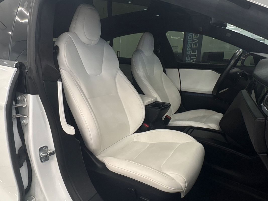 Used 2020 Tesla Model S Long Range Plus image 24