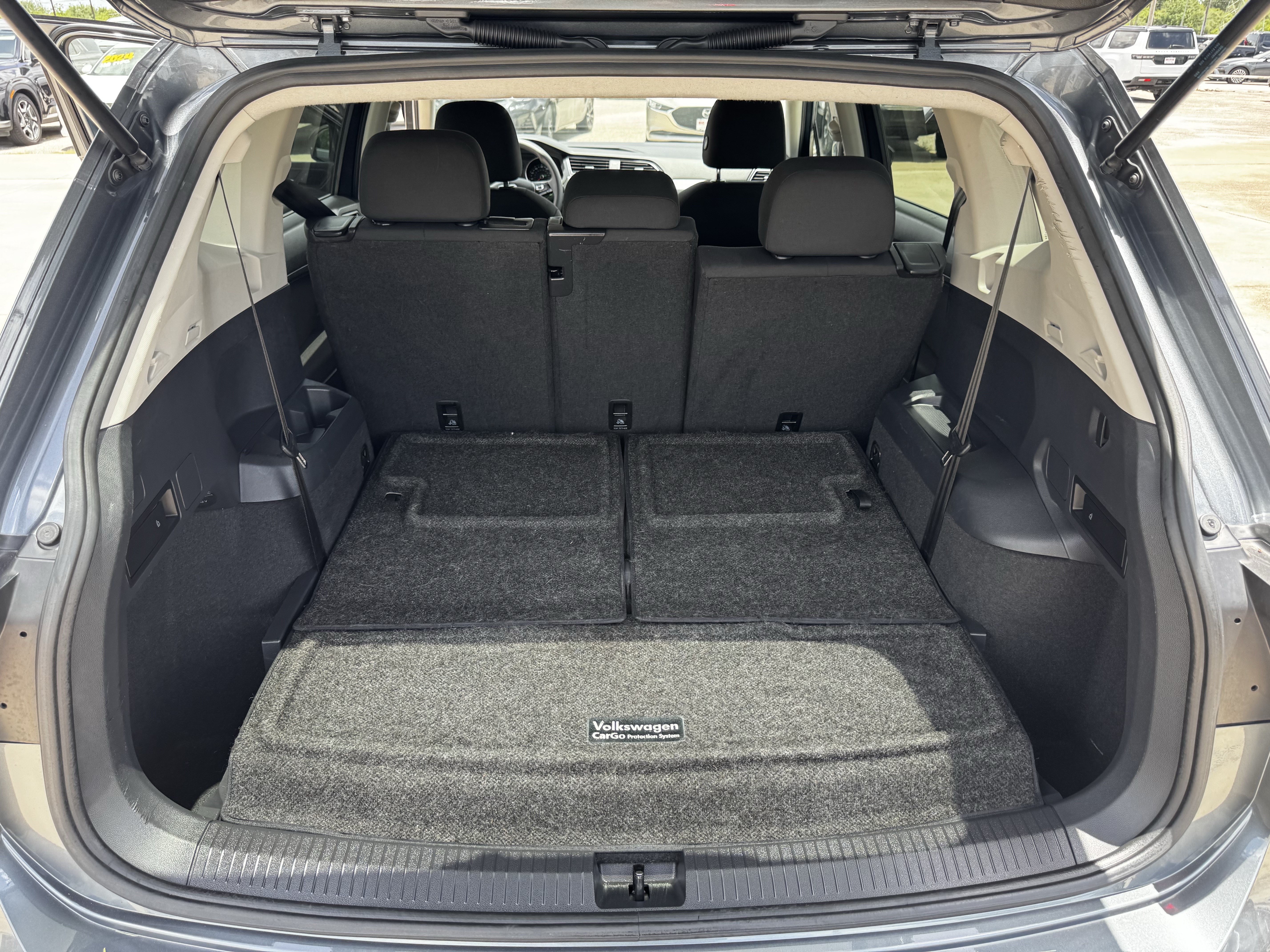 Used 2019 Volkswagen Tiguan S FWD image 28