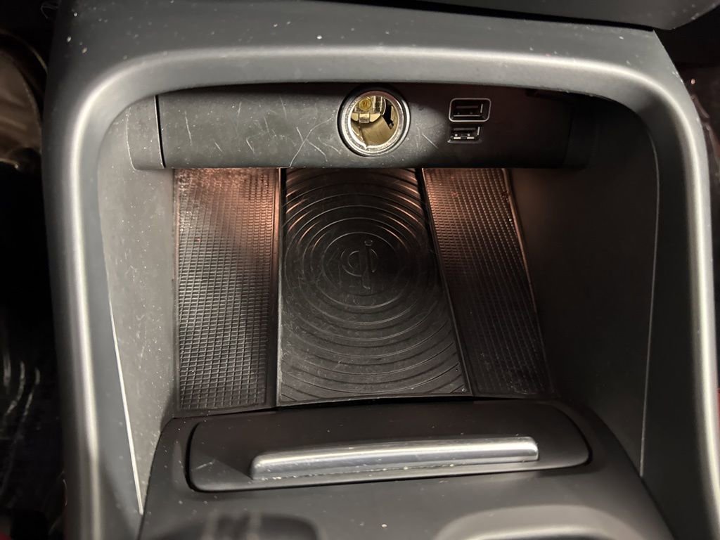 Used 2019 Volvo XC40 T5 Momentum image 30