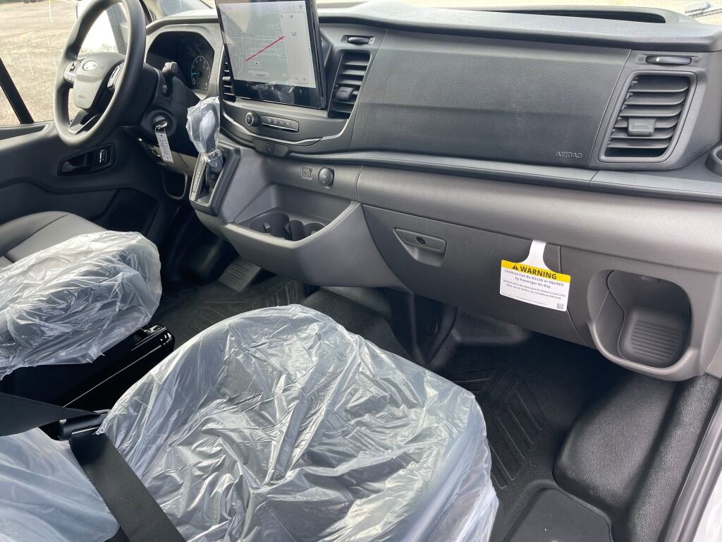 New 2025 Ford Transit 250 148 Medium Roof image 17