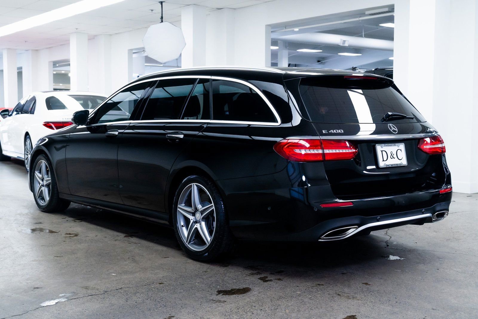 Used 2017 Mercedes-Benz E 400 E 400 image 4