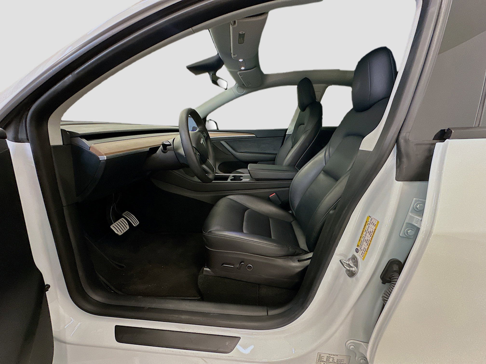 Used 2023 Tesla Model Y Performance image 13