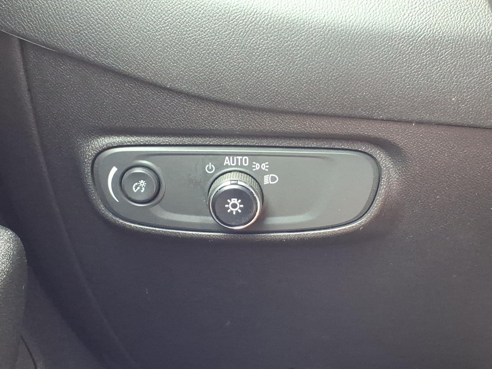Used 2023 Chevrolet Equinox LT AWD/4WD image 15