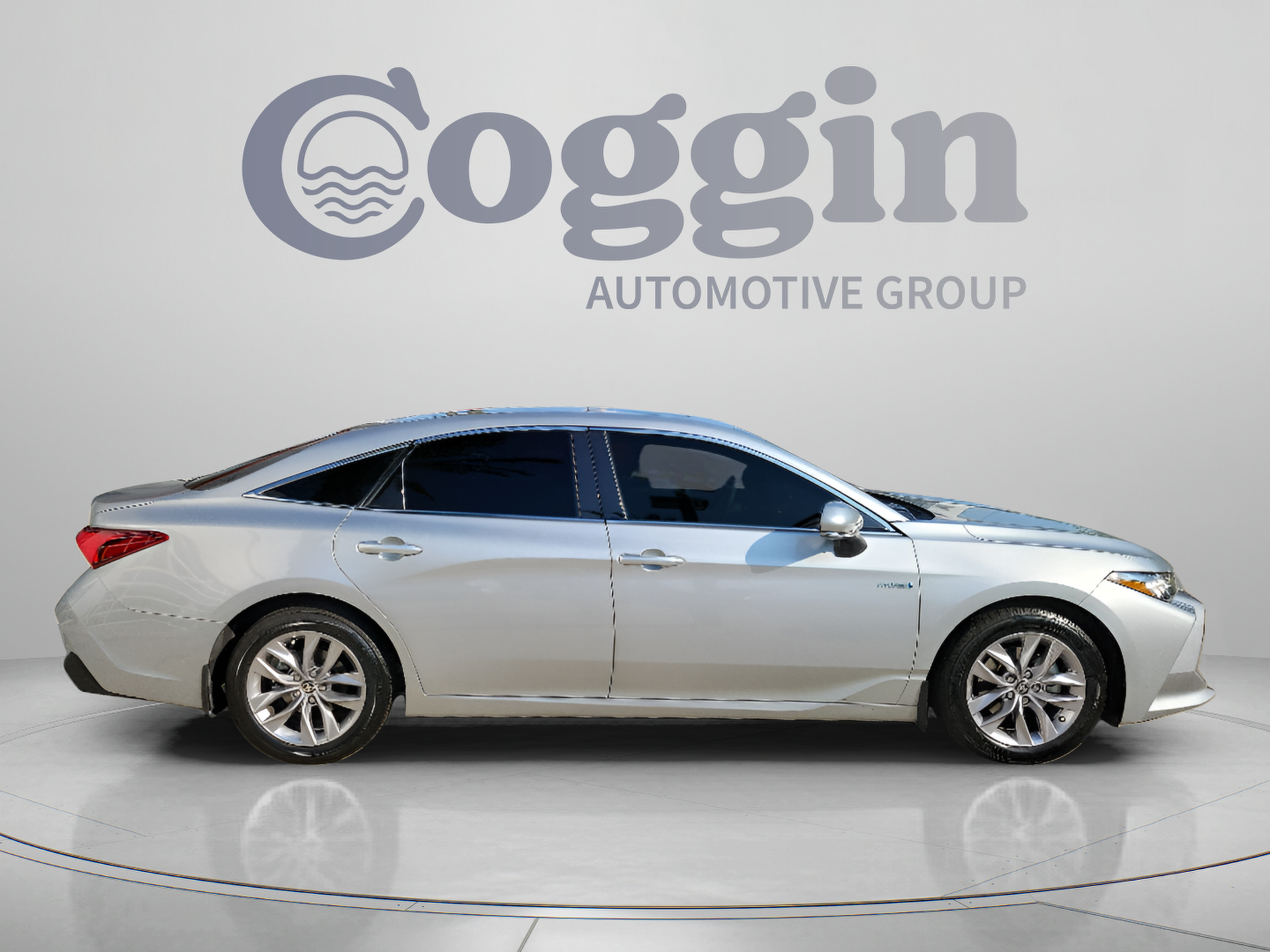 Used 2021 Toyota Avalon XLE w/ Moonroof Package FWD image 4