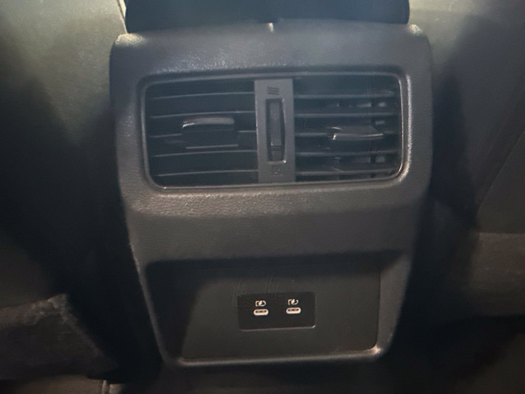 Used 2024 Nissan Rogue SV AWD/4WD image 19