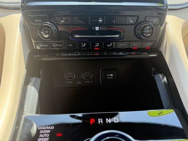 New 2025 Jeep Grand Cherokee Limited w/ Black Appearance Package image 29