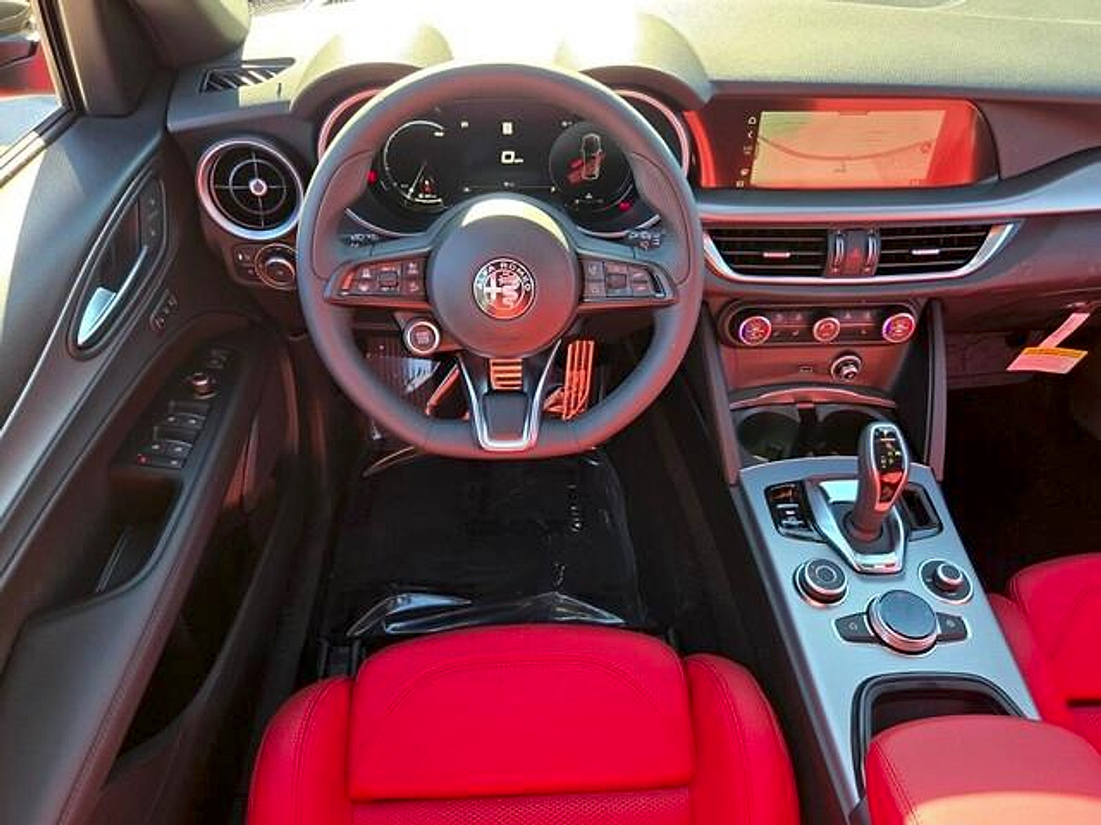 New 2026 Alfa Romeo Stelvio Sprint w/ Convenience Package AWD/4WD image 8