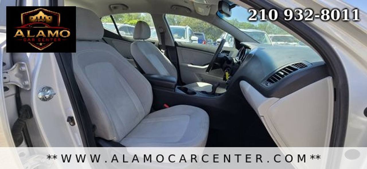 Used 2011 Kia Optima LX FWD image 16