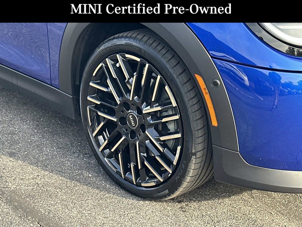 Used 2025 MINI Cooper 2-Door Hardtop image 29
