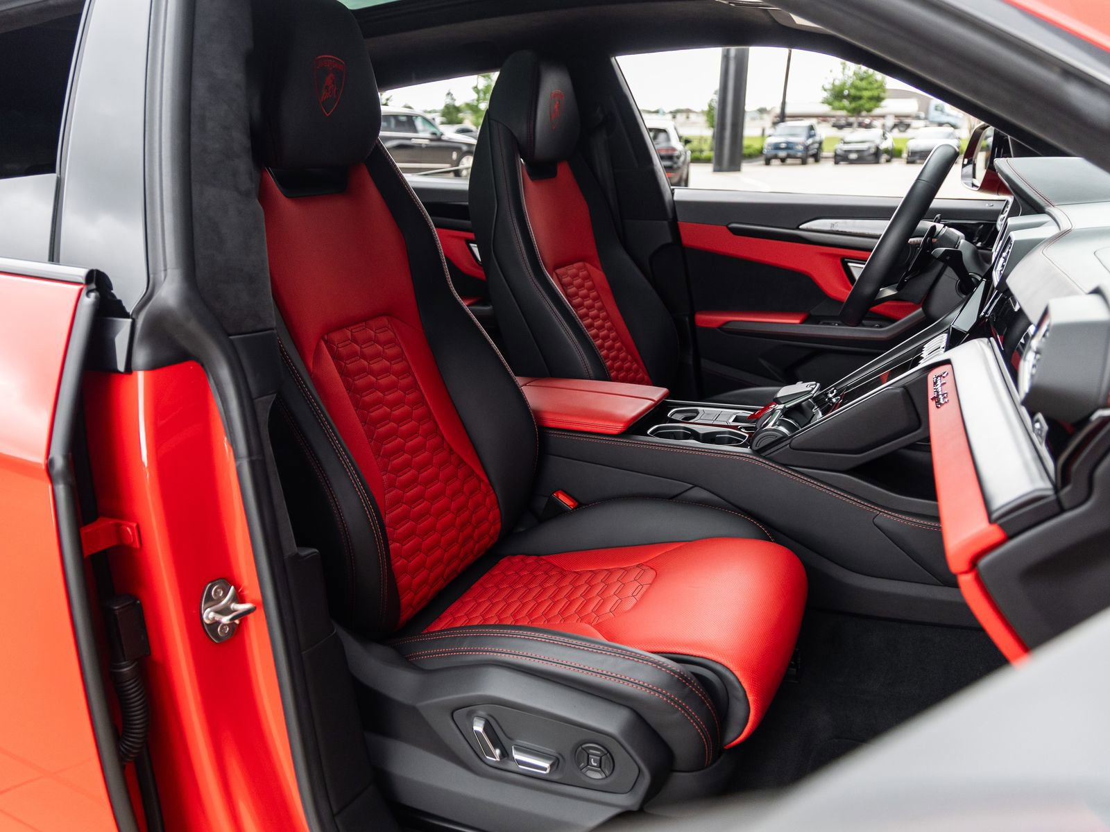 Used 2022 Lamborghini Urus image 48