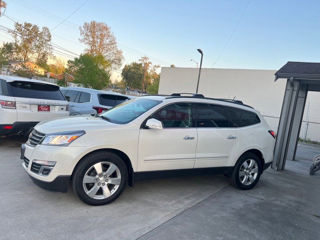 Used 2015 Chevrolet Traverse LTZ w/ LPO, 'HIT The Road' Package AWD/4WD image 5