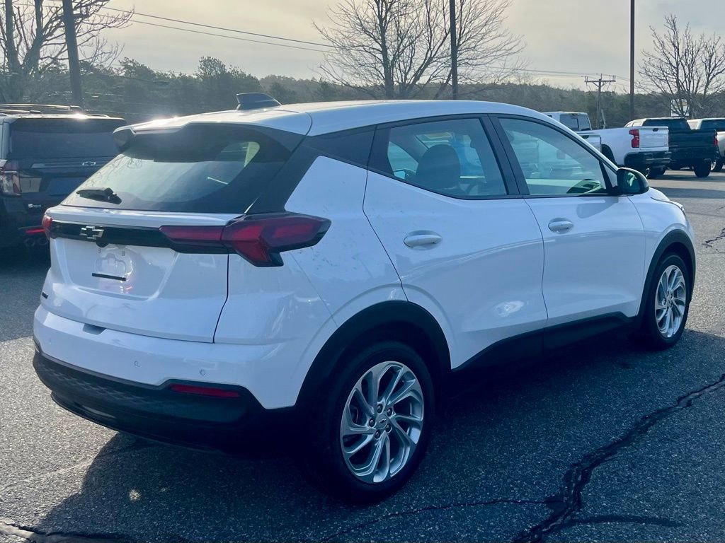 New 2027 Chevrolet Bolt LT w/ Comfort Package image 5