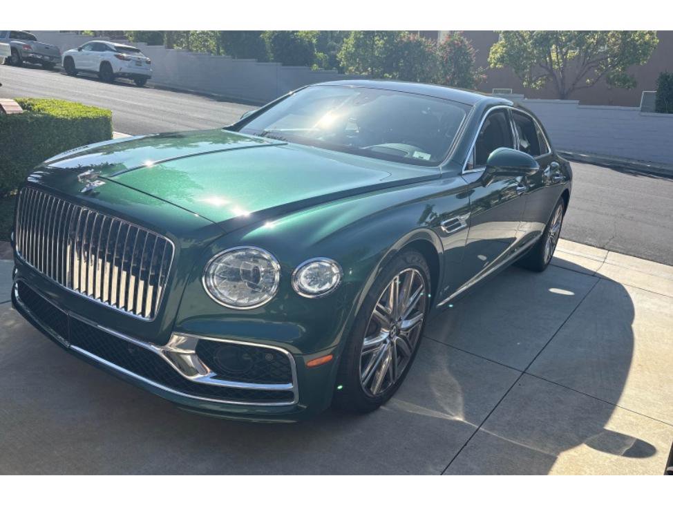 Used 2022 Bentley Flying Spur V8 AWD/4WD image 1