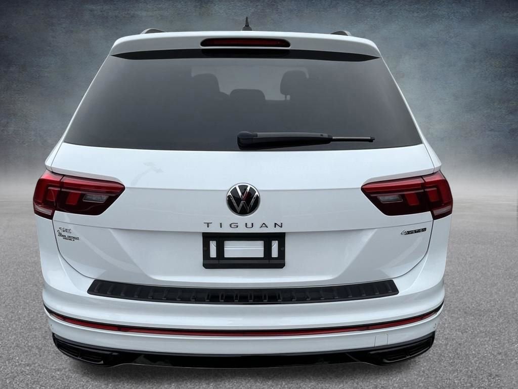 Used 2024 Volkswagen Tiguan SE R-Line image 11