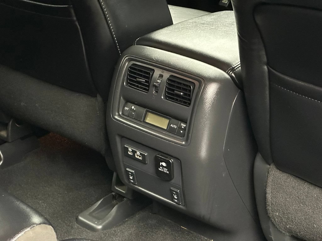 Used 2019 Nissan Pathfinder SL AWD/4WD image 22
