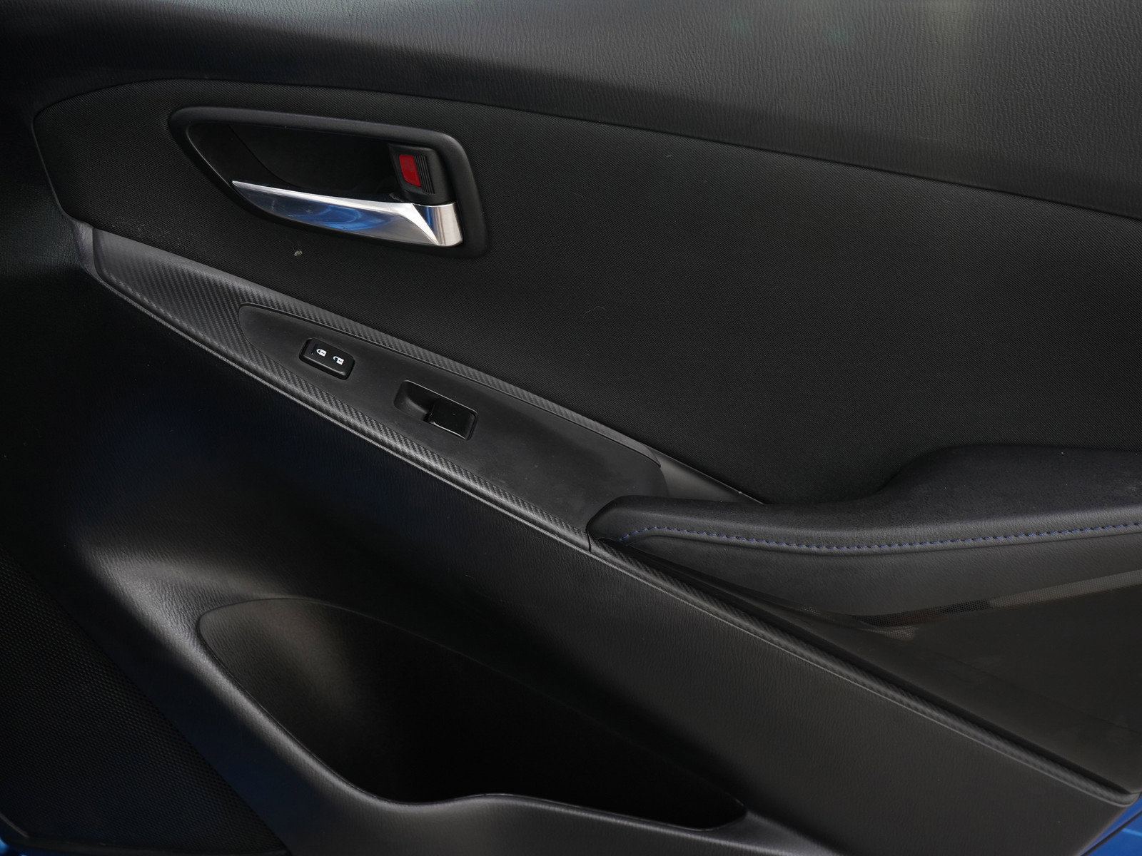 Used 2016 Scion iA image 9