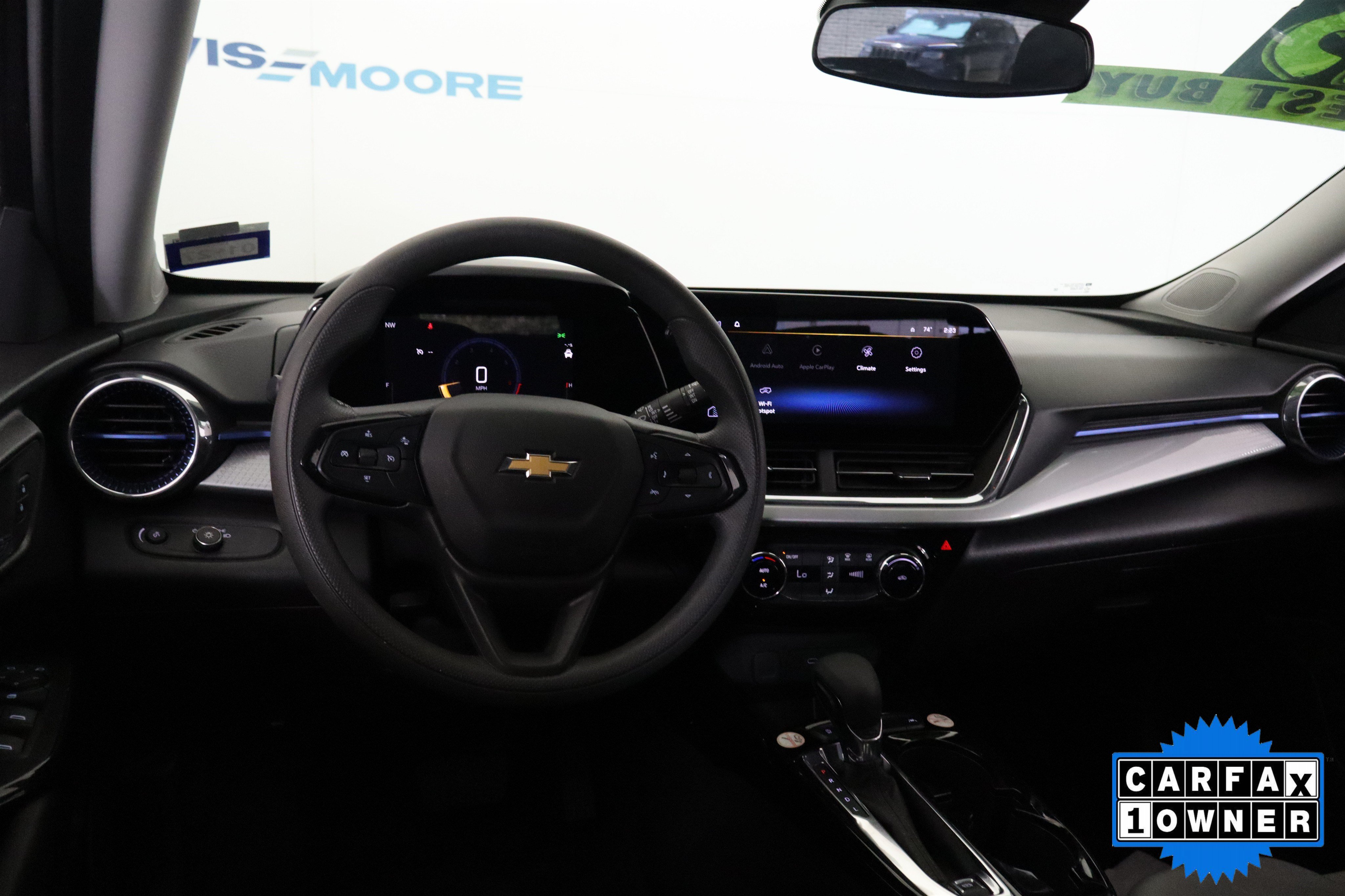 Used 2025 Chevrolet Trax LT FWD image 16