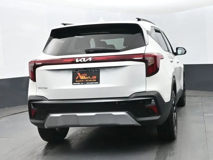 Used 2025 Kia Seltos S FWD image 8