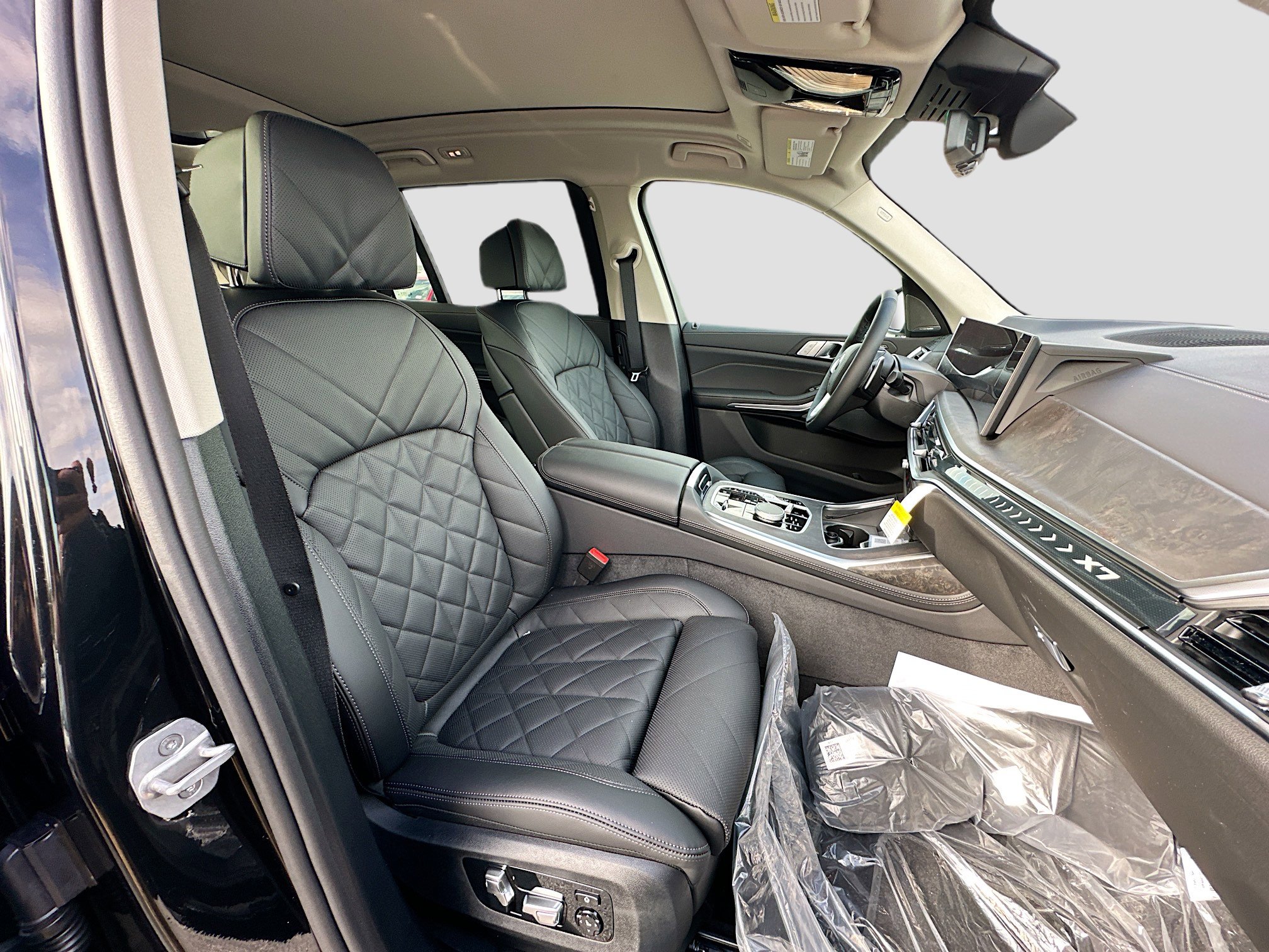 New 2026 BMW X7 xDrive40i w/ Premium Package image 24