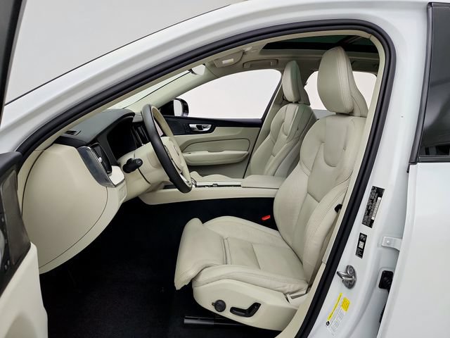 Certified 2026 Volvo XC60 B5 Ultra AWD/4WD image 17