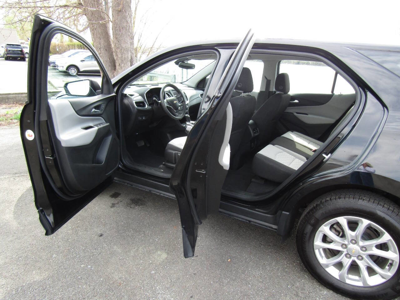Used 2021 Chevrolet Equinox LS AWD/4WD image 20