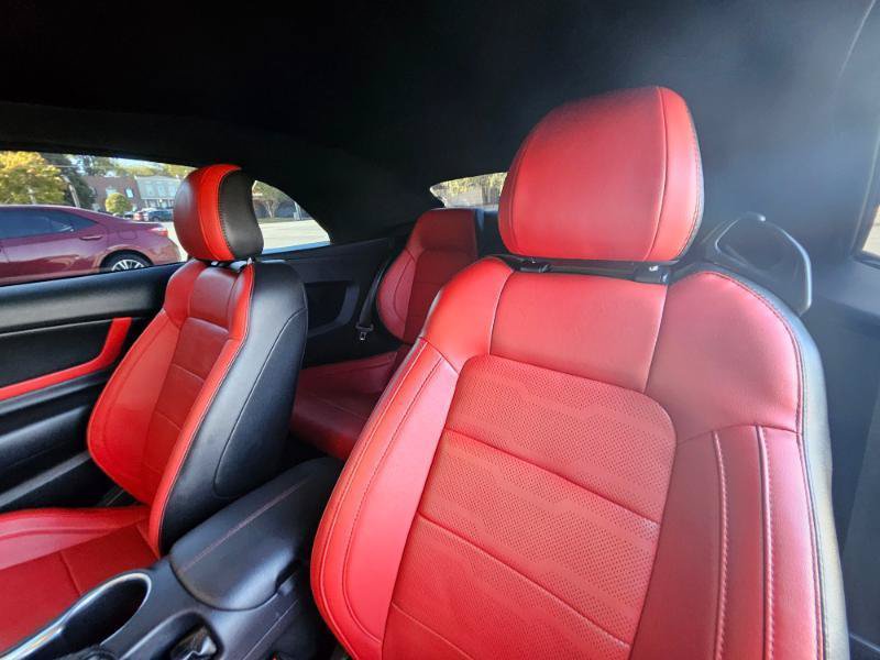 Used 2018 Ford Mustang GT Premium w/ Equipment Group 401A RWD image 53