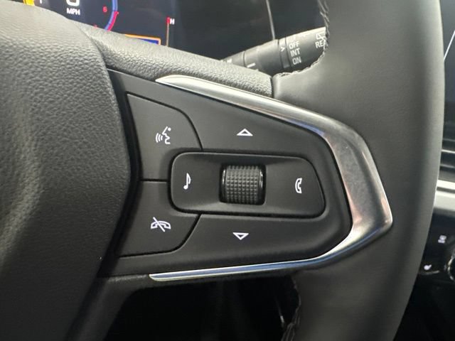 New 2026 Chevrolet Trax LT w/ Midnight Edition FWD image 12