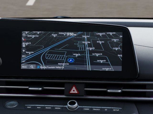 New 2025 Hyundai Elantra SEL image 13