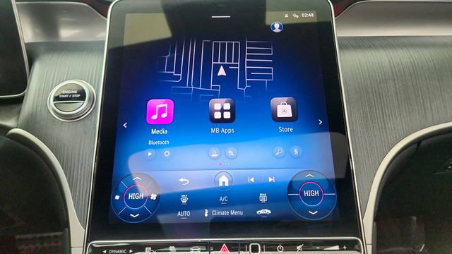 Used 2025 Mercedes-Benz GLC 350e 4MATIC image 49